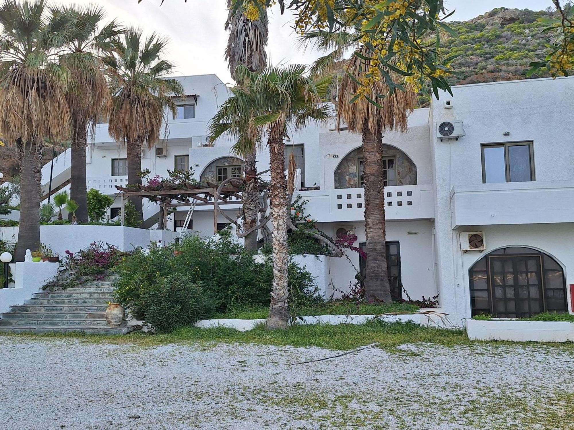 Delfini Apartments Kíssamos Екстериор снимка